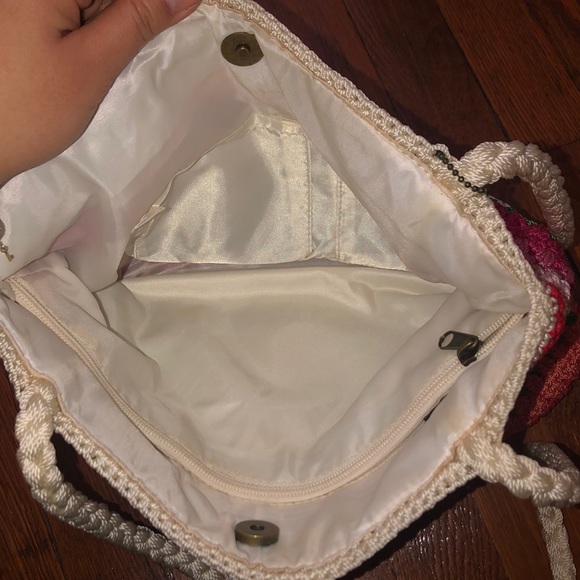 Small handwoven tote bag - Picture 3 of 4